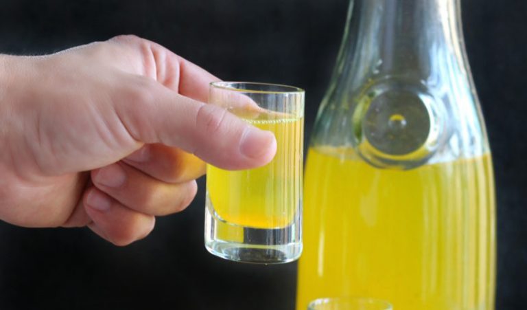 Curcuma: Buvez cette boisson pour nettoyer vos intestins