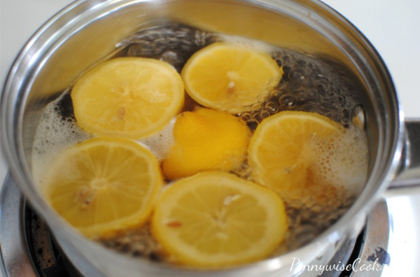 Faites bouillir les citrons en soirée et buvez la solution au petit matin
